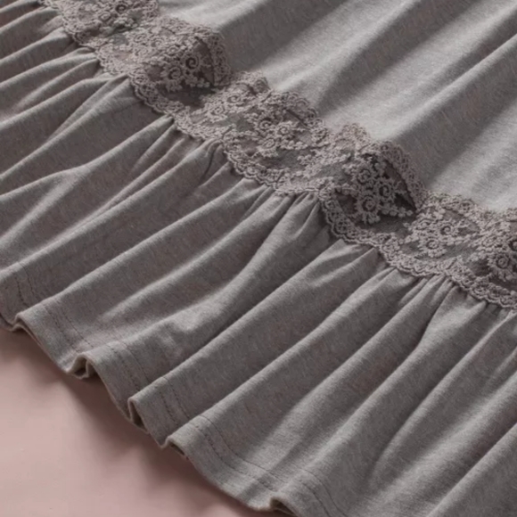 🔥New boutique Gray lace embroidery tank - Picture 6 of 11